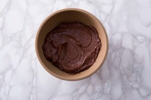 Preparazione Minigocce al limone con ganache al cioccolato fondente, fior di sale e menta - Fase 3