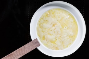 Preparazione Piadina all'olio e grano saraceno con formaggio fuso - Fase 3