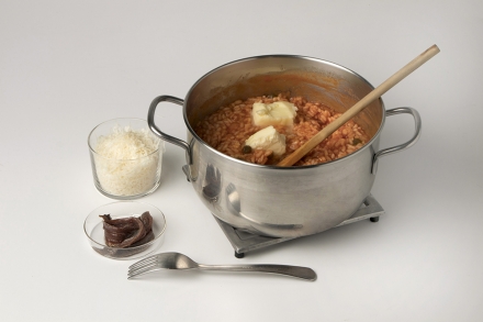 Preparazione Risotto al pomodoro con acciughe e capperi - Fase 3 Preparazione Risotto al pomodoro con acciughe e capperi - Fase 3