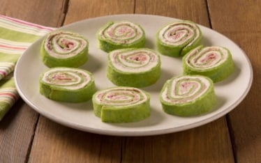 Rotolo di frittata al prosciutto e formaggio