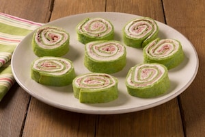 Preparazione Rotolo di frittata al prosciutto e formaggio - Fase 6