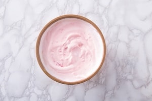 Preparazione Semifreddo panna e lamponi con glassa a specchio - Fase 1