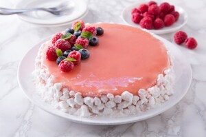 Preparazione Semifreddo panna e lamponi con glassa a specchio - Fase 4