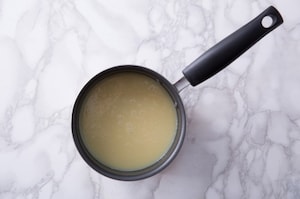 Preparazione Torta alle carote con salsa al cioccolato bianco e pistacchi - Fase 3