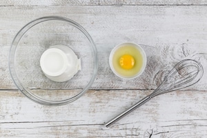 Preparazione Torta salata con roselline di zucchine e carote - Fase 3