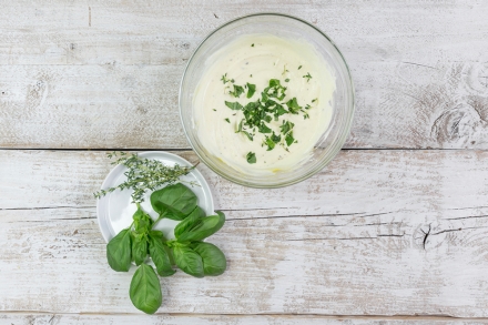 Preparazione Torta salata con roselline di zucchine e carote - Fase 3 Preparazione Torta salata con roselline di zucchine e carote - Fase 3