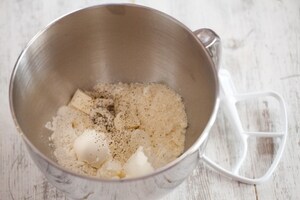 Preparazione Biscotti salati con semi e spezie - Fase 1