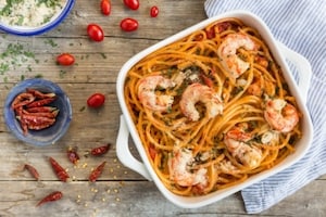 Preparazione Bucatini al forno con ragù di crostacei - Fase 3