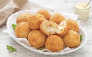 Preparazione Crocchette filanti di riso con formaggio e pancetta affumicata - Fase 4