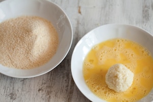 Preparazione Crocchette filanti di riso con formaggio e pancetta affumicata - Fase 3