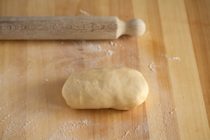 Preparazione Crostata con crema allo yogurt e uva  - Fase 2