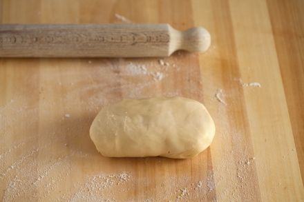 Preparazione Crostata con crema allo yogurt e uva  - Fase 2 Preparazione Crostata con crema allo yogurt e uva  - Fase 2
