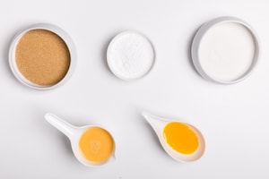 Preparazione Pan di Spagna di riso senza glutine - Fase 1