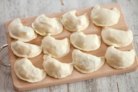 Preparazione Panzerotti con mozzarella, olive e scarola - Fase 4 Preparazione Panzerotti con mozzarella, olive e scarola - Fase 4