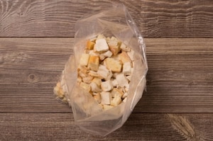 Preparazione Pizza di pane ricca - Fase 2