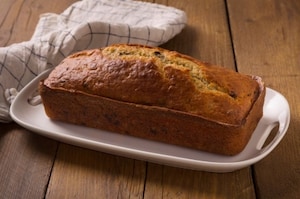 Preparazione Plumcake alle banane con gocce di cioccolato - Fase 7