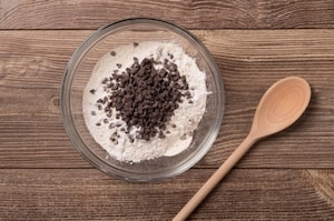 Preparazione Plumcake alle banane con gocce di cioccolato - Fase 5