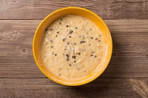 Preparazione Plumcake alle banane con gocce di cioccolato - Fase 5