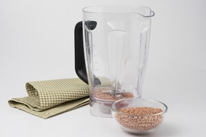 Preparazione Plumcake integrale allo yogurt glassato al limone - Fase 1