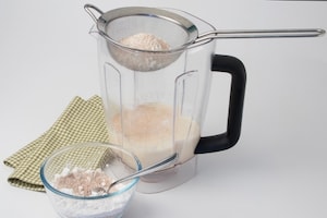 Preparazione Plumcake integrale allo yogurt glassato al limone - Fase 2