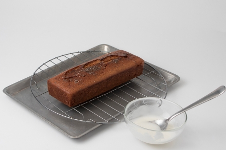 Preparazione Plumcake integrale allo yogurt glassato al limone - Fase 3 Preparazione Plumcake integrale allo yogurt glassato al limone - Fase 3
