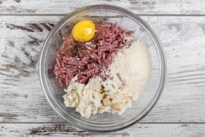 Preparazione Polpettine sfiziose di manzo - Fase 1