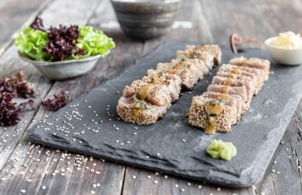 Tonno tataki con miso e maionese al wasabi