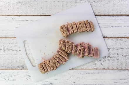 Preparazione Tonno tataki con miso e maionese al wasabi - Fase 3 Preparazione Tonno tataki con miso e maionese al wasabi - Fase 3