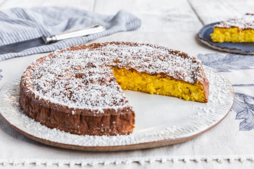 Torta di riso allo zafferano con cioccolato bianco ricetta