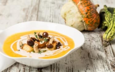 Vellutata di zucca e patate con funghi