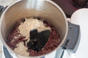 Preparazione Zuppa di cipolle alla francese - Fase 2