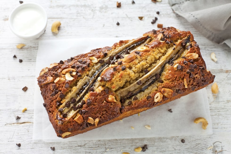 Banana bread al caffè, anacardi e gocce di cioccolato  ricetta