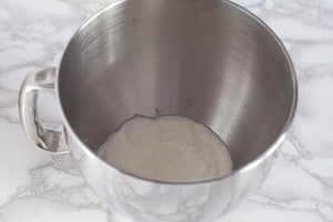 Preparazione Banana bread al caffè, anacardi e gocce di cioccolato  - Fase 1