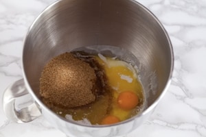 Preparazione Banana bread al caffè, anacardi e gocce di cioccolato  - Fase 1