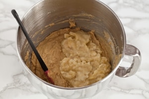 Preparazione Banana bread al caffè, anacardi e gocce di cioccolato  - Fase 3