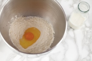 Preparazione Bocconcini di pancake ripieni - Fase 1