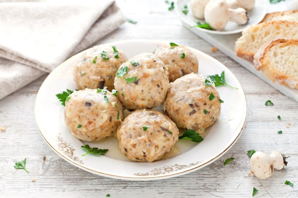 Canederli al formaggio e funghi ricetta