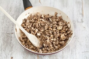 Preparazione Canederli al formaggio e funghi - Fase 1