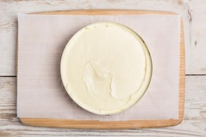 Preparazione Cheesecake senza cottura con amaretti e cioccolato - Fase 5