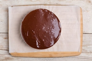 Preparazione Cheesecake senza cottura con amaretti e cioccolato - Fase 5