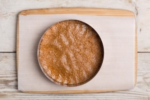 Preparazione Cheesecake senza cottura con amaretti e cioccolato - Fase 2