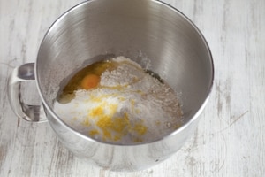 Preparazione Cornetti di pasta brioche allo yogurt  - Fase 1