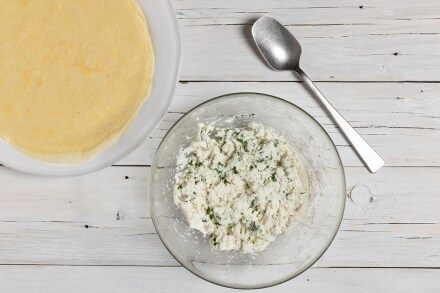 Preparazione Crespelle alla napoletana - Fase 3