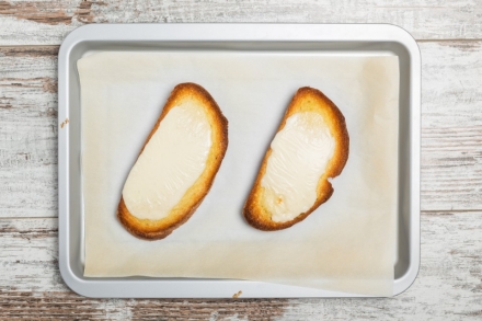 Preparazione Crostoni autunnali con funghi pioppini e champignon - Fase 3 Preparazione Crostoni autunnali con funghi pioppini e champignon - Fase 3