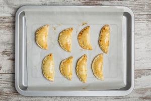 Preparazione Empanadas al forno con zucca e bietole - Fase 4