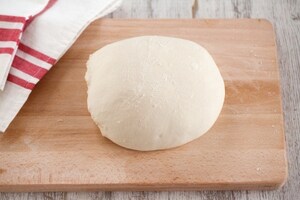 Preparazione Focaccia con salame, gorgonzola e spinacini  - Fase 3