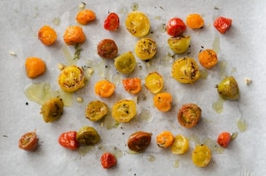 Preparazione Gnocchi con pomodorini confit, timo e mandorle a scaglie - Fase 2