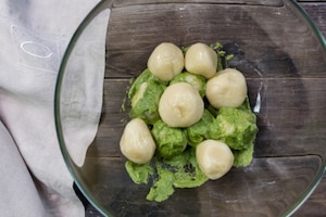 Preparazione Gnocchi di patate e formaggio al pesto leggero - Fase 5