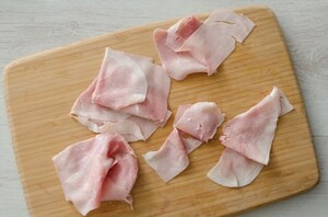 Preparazione Insalata invernale con prosciutto cotto, gorgonzola, melagrana e noci - Fase 3