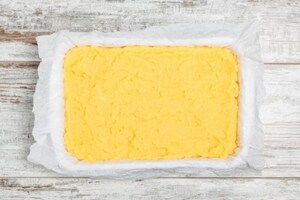 Preparazione Medaglioni di polenta grigliata con broccoli e prosciutto crudo croccante - Fase 1